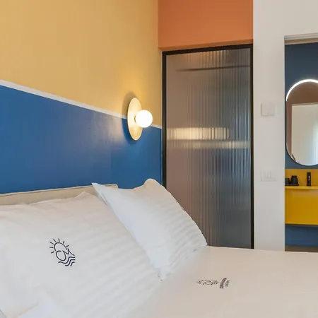 Pensión Cromia Marina 4*